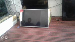 LG LED TV 32 inch good varking 1 eyar