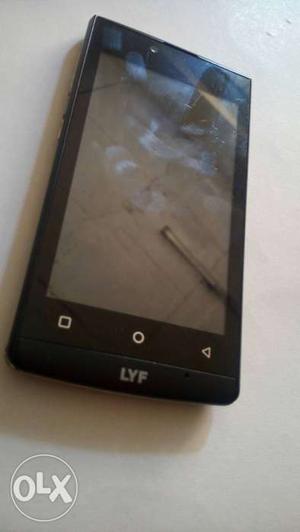 Lyf flame 7 mobile phone