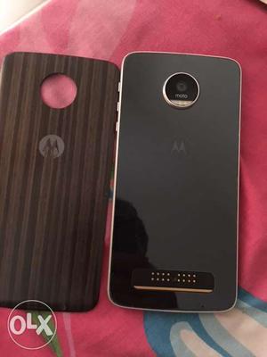Moto zplay in Very good condition,fast charging