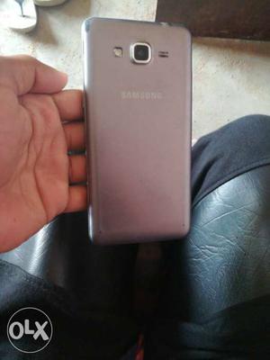Samsung galaxy grand prime 4g mobile with charger