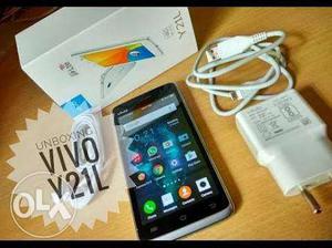 VivoY21l best phone only 25 days old hd display Many best