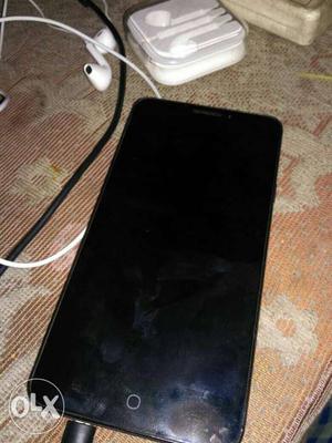 Yureka cracked screen with charger fully working