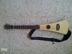 Backpacker semi accostice guitar good condition