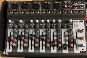 Gray And Black Main Audio Mixer