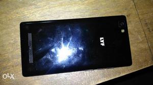 Lyf flame 8 phone. 7 to 8 month old phone. In