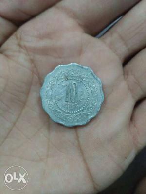 Scalloped Silver-colored 10 Coin