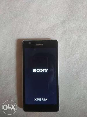 Sony Xperia ZR Side cover only broken.. Phone