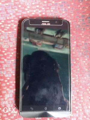 Zenfone 2 zabardast fone 2gb ram 16gb