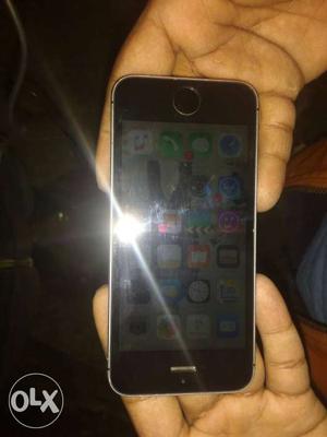 I phone 5se limited adition in a mint condition
