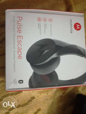 Motorola Pulse Escape. I got this headset as