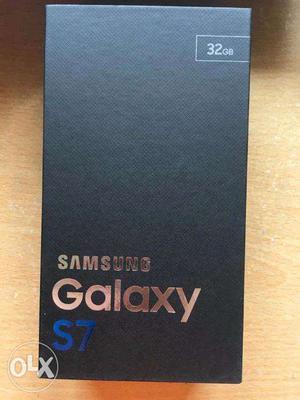 Samsung galaxy s7 unused sealed pack gold color