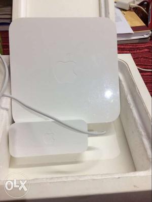 Apple wireless router! mrkt price approx 