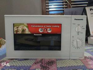 Panasonic Microwave oven -White. Box piece,