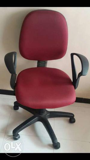 Red And Black Leather Rolling Chair