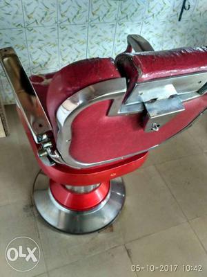 Red And Chrome Barber Chair