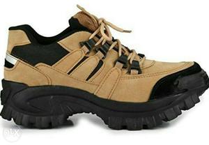 Black-and-brown Suede Hiking Shoes