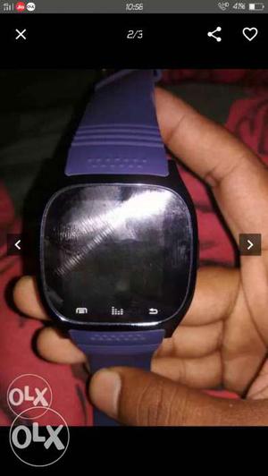 New condition bluetooth watch with bill box nice