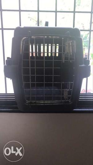 Pet carrier in excellent condition. Used only