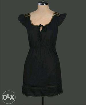 Size - mwdium unused black dress