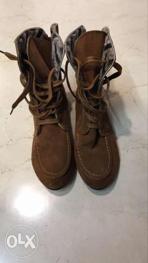Unused brown leather boots, size:37