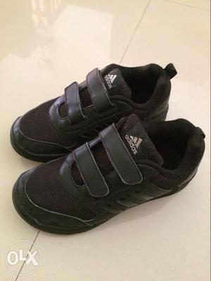 Addidas shoes UK size 1. my son used them for