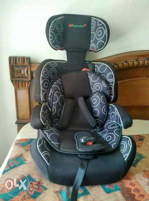 Car seat never used excellent condition.