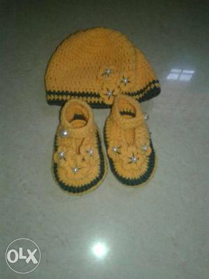 Hand mad baby shoes and cap set in best prize