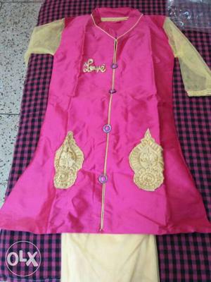 Kids girl suit 5 to 6yrs old