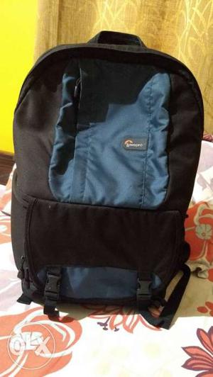 Lowepro fastpack 200 camera backpack, used but in