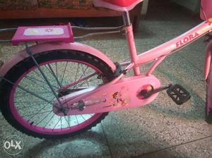 Pink flora cycle in good condition for 7 to 10
