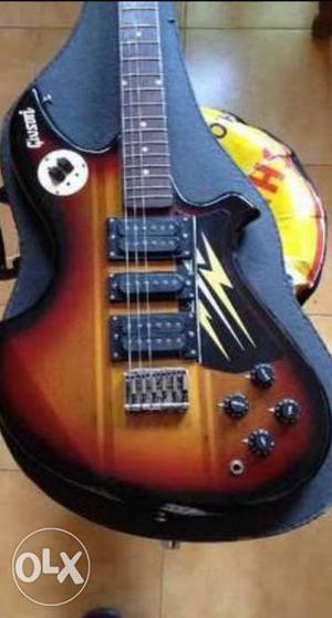 A very good electronic guitar gitar fully functional and