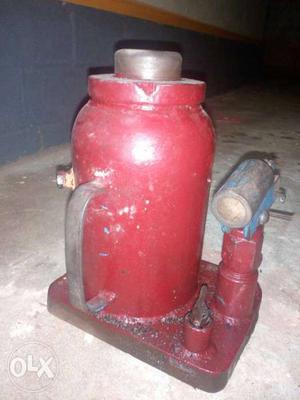 Hydraulic Jacky Is for sale