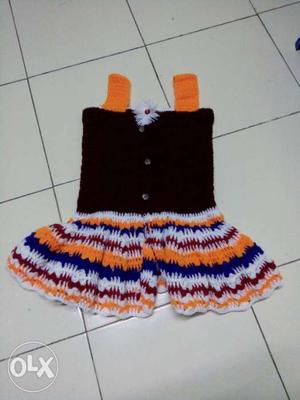 Its hand made.. Woolen Girl's Black Orange White And Blue