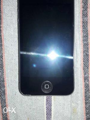 IPhone 4 mobile good condition with charger 8gb