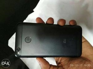 One month old phone mi 4 in very good condition