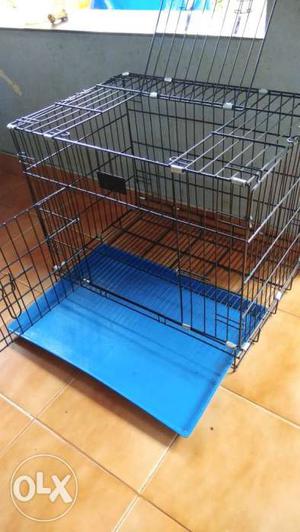 Pet cage/crate for dogs and cats.