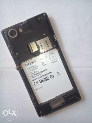 Sony Xperia L, only in 750/-, mobile is damaged