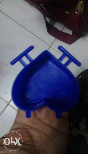 Water fedding bowl for birds.Can use in any type