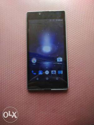 YU yuphoria 4G 2gb ram, 16 gb inbuilt memory