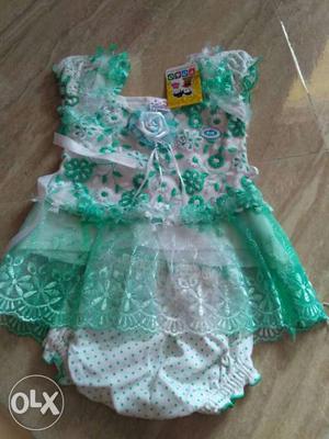 4 pc of unused baby frocks (new) for baby girl