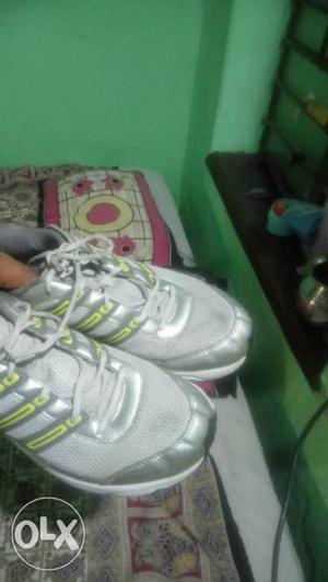 Adidas shoe size 10to11