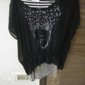 Black white combination top size-xxl fabric