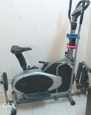 Eliptical machine with twister and digital monitor.