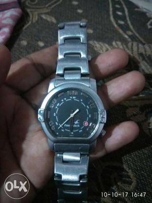 Fastrack watch round silver no any scratch