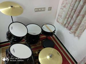 Filbert imported Black And White Drum Set, less used.. Good