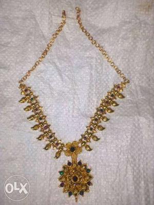 Gold-colored Beaded Necklace