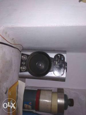 Gray And Black Sub-woofer