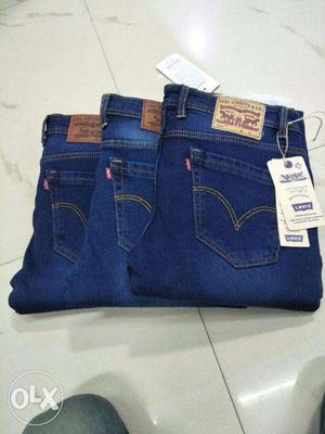 Man's wear jeans
