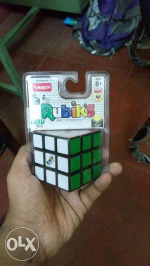 Rubik's cube unused. Bought by mistake. Mrp 400