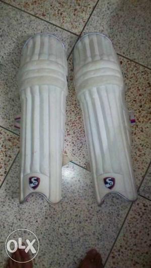 Sg cricket pads in very good condition